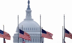 Mỹ dành 5 ngày để tưởng niệm các nạn nhân thiệt mạng do Covid-19