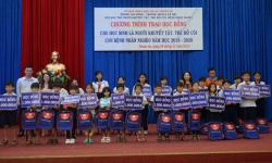 Tân Hiệp Phát trao tặng học bổng cho học sinh khuyết tật, trẻ mồ côi, con bệnh nhân nghèo tại Bình Dương