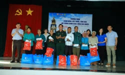 Tân Hiệp Phát đồng hành tặng quà Tết, khám bệnh, cấp thuốc cho bà con huyện Hớn Quản, tỉnh Bình Phước