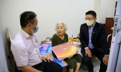 Nam A Bank đồng hành cùng “Mai vàng nhân ái” hỗ trợ nghệ sĩ trong dịch covid-19