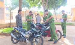 Bắt giam nhóm đối tượng dùng thiết bị phá sóng trộm cắp xe máy ở khu vực Tây Nguyên