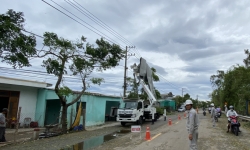 Thừa Thiên Huế: Khẩn trương khắc phục sự cố sau bão số 5