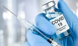 Facebook sẽ gỡ bỏ thông tin sai lệch về vaccine COVID-19