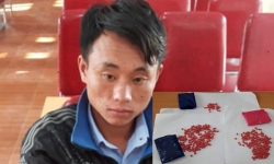 Nghệ An: Bắt một thanh niên người Mông vận chuyển trái phép 438 viên ma túy từ Lào về