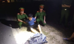 Hà Tĩnh: Truy bắt 2 đối tượng vận chuyển 2 ba lô chứa 30 kg ma túy