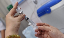 Tiêm vắc xin Pfizer-BioNTech của Hoa Kỳ sản xuất cho trẻ em trên toàn quốc