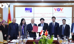 VOV và Đài Phát thanh Quốc gia Indonesia ký thỏa thuận hợp tác, vun đắp thêm tình hữu nghị Việt Nam – Indonesia