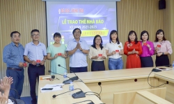 Báo Bà Rịa- Vũng Tàu: Trao thẻ nhà báo, kỳ hạn 2021-2025 cho cán bộ, phóng viên