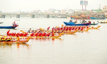 Hơn 400 vận động viên tranh tài Giải đua thuyền truyền thống vô địch quốc gia tại Quảng Bình