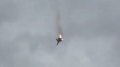 Video cho thấy khoảnh khắc tiêm kích Su-35 của Nga rơi ngoài khơi Crimea