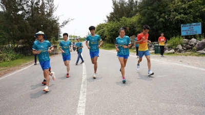 Hành trình chạy tiếp sức 900km kỷ niệm 70 năm chiến thắng Điện Biên Phủ