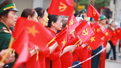 Thành phố Điện Biên Phủ rực rỡ cờ hoa, sẵn sàng đón đại lễ