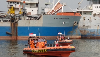 Chìm phà ở Indonesia, 26 người mất tích