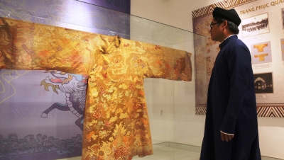 Ngắm áo quan nhất phẩm nguyên vẹn lần đầu ra mắt công chúng ở Huế