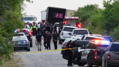 Hơn 40 người di cư chết trong thùng xe tải ở Texas, Mỹ