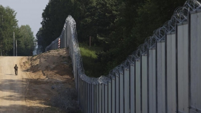 Ba Lan hoàn thành bức tường biên giới với Belarus