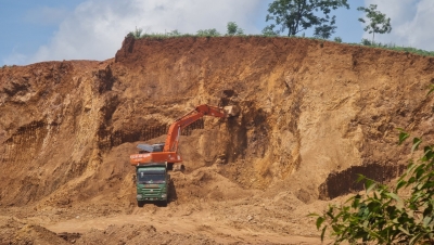 Đóng cửa một mỏ đất để bảo vệ khoáng sản tại Thanh Hoá