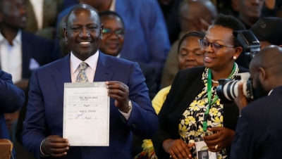 Tân Tổng thống Kenya đắc cử trong bối cảnh hỗn loạn