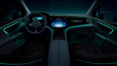 SUV điện Mercedes-Benz EQE lộ ảnh nội thất