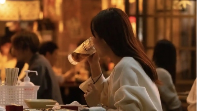 Nhật Bản kêu gọi thanh niên uống rượu nhiều hơn để thúc đẩy nền kinh tế