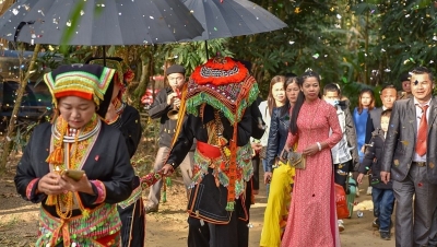 Gần 2.000 người biểu diễn tại Ngày hội văn hóa dân tộc Dao toàn quốc lần thứ II