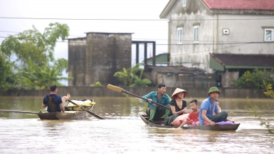 Nghệ An: Ảnh hưởng bão Noru, nhiều xã bị chia cắt trong 