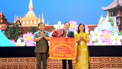 Bế mạc Ngày hội giao lưu văn hóa, thể thao vùng biên Việt Nam - Lào lần III