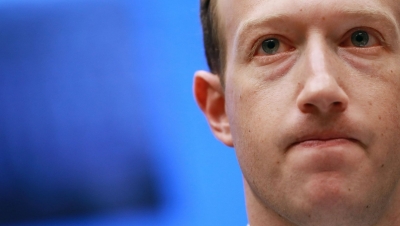 Mark Zuckerberg mất cả 