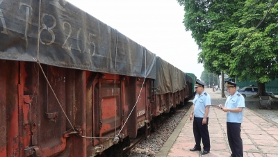 Nâng cấp đường sắt để giải bài toán ùn ứ nông sản tại cửa khẩu Việt Nam - Trung Quốc