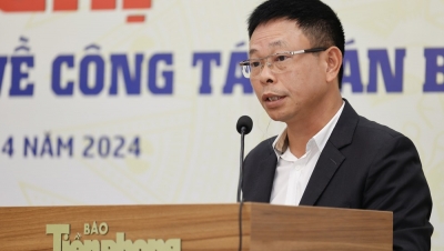 Nhà báo Phùng Công Sưởng được phân công làm Phó Tổng Biên tập phụ trách báo Tiền Phong