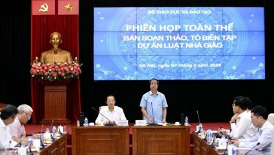 Bộ trưởng Nguyễn Kim Sơn: Luật Nhà giáo cần phát triển, tôn vinh, bảo vệ nhà giáo