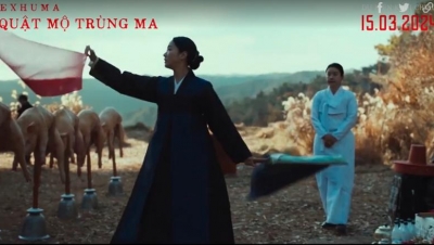 Đoàn làm phim 'Quật mộ trùng ma' thắng lớn ở Baeksang