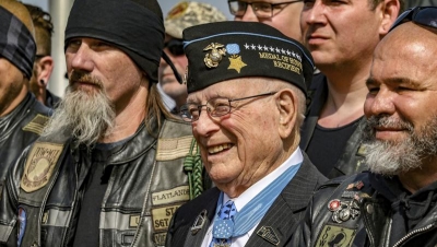 Người nhận Huân chương Danh dự Thế chiến II cuối cùng qua đời ở tuổi 98