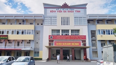 Dính sai phạm trong đấu thầu, 5 cán bộ Bệnh viện Đa khoa tại Hà Tĩnh bị khai trừ khỏi Đảng