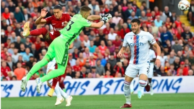 Darwin Nunez dính thẻ đỏ, Liverpool hòa đáng tiếc 1-1 trước Crystal Palace