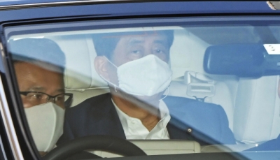 Thủ tướng Nhật Bản trở lại bệnh viện dấy lên nỗi lo về sức khỏe