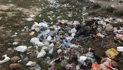 Hà Tĩnh hàng tấn rác thải nhựa tràn ngập bãi biển Xuân Hải