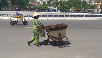 Hà Nội: Những người hùng thầm lặng luôn giữ “xanh” thành phố