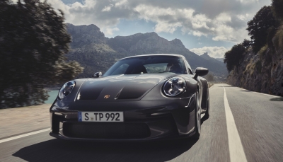 Porsche 911 GT3 Touring 2022 có giá khởi điểm lên đến 161.100 USD