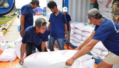 Hà Nội tặng thành phố Hồ Chí Minh và Bình Dương 6.000 tấn gạo