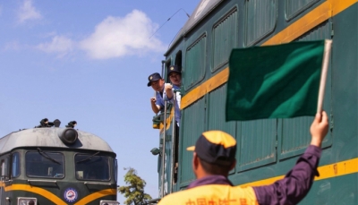 Trung Quốc tài trợ Lào xây đường sắt cao tốc: Thái Lan “thèm thuồng