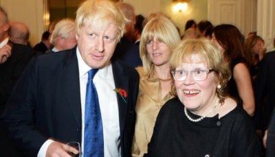 Người mẹ họa sĩ của thủ tướng Anh Boris Johnson đột ngột qua đời