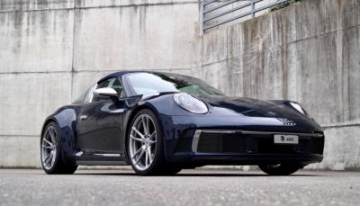 Khám phá xe thể thao Porsche 911 Targa sở hữu gói độ thân rộng độc nhất thế giới