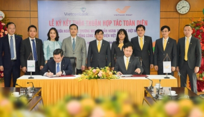 Vietcombank và  Vietnam Post ký kết thoả thuận hợp tác toàn diện