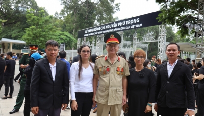 Những đoàn người cuối cùng viếng Tổng Bí thư Nguyễn Phú Trọng tại Hội trường Thống Nhất
