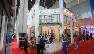 Cửa thông minh Eurowindow thu hút khách tại Vietbuild 2018