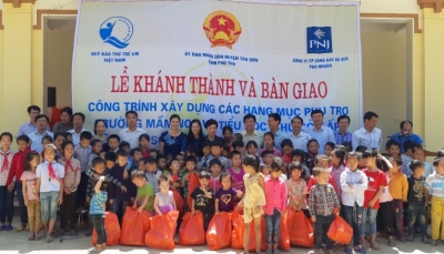 PNJ bàn giao công trình phụ trợ cho Trường Tiểu học Xuân Sơn - Phú Thọ