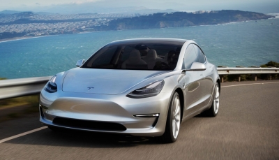 Tesla cán mốc sản xuất 5000 chiếc Model 3 mỗi tuần