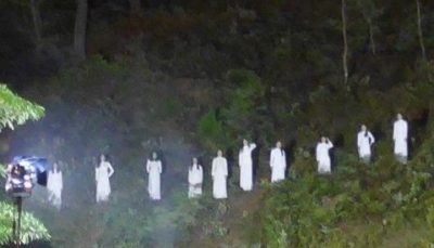 Hình ảnh 10 cô gái mặc áo dài trắng gây tranh cãi - tỉnh Hà Tĩnh nói gì?