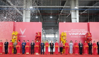 Vinfast khánh thành nhà máy sản xuất và ra mắt mẫu xe máy điện thông minh
